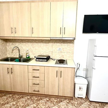 SarandëHajdini Apartamentアパートメント エクステリア 写真