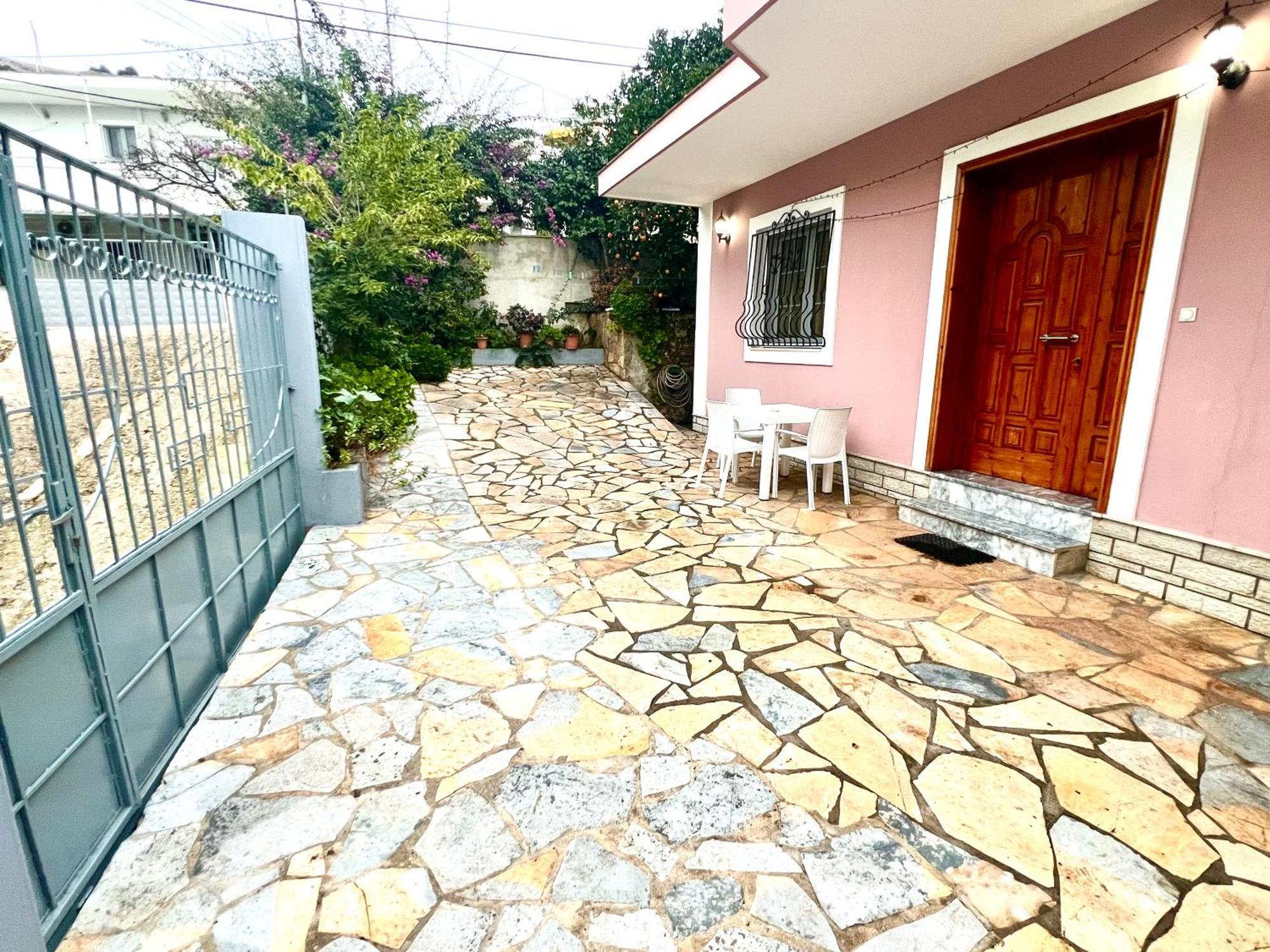 SarandëHajdini Apartamentアパートメント エクステリア 写真